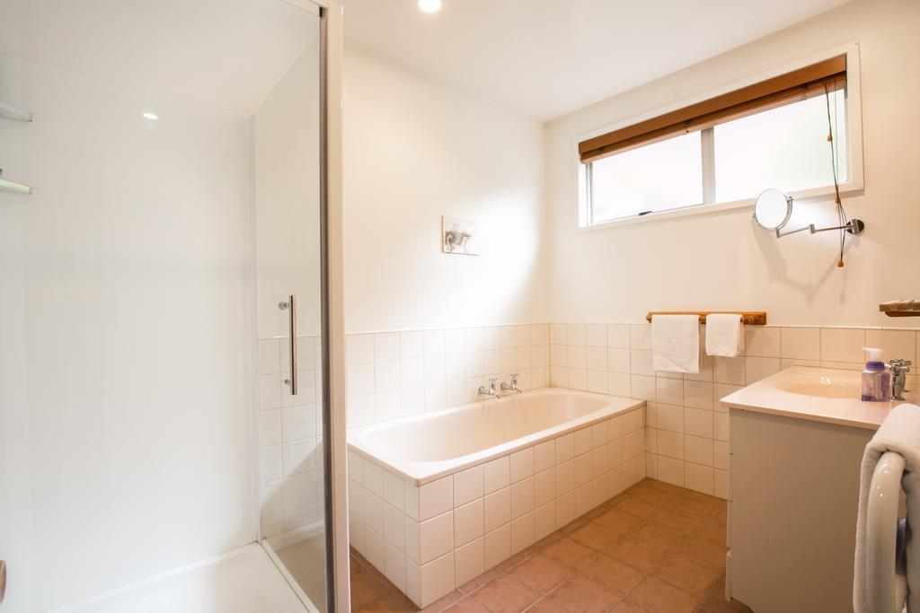Breath-Taking Views Panorama Terrace Villa Queenstown Room photo